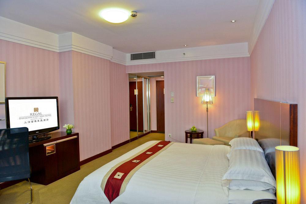 Regal East 4* Shanghai