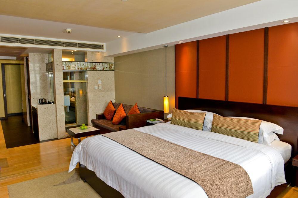 Regal East Hotel 4*