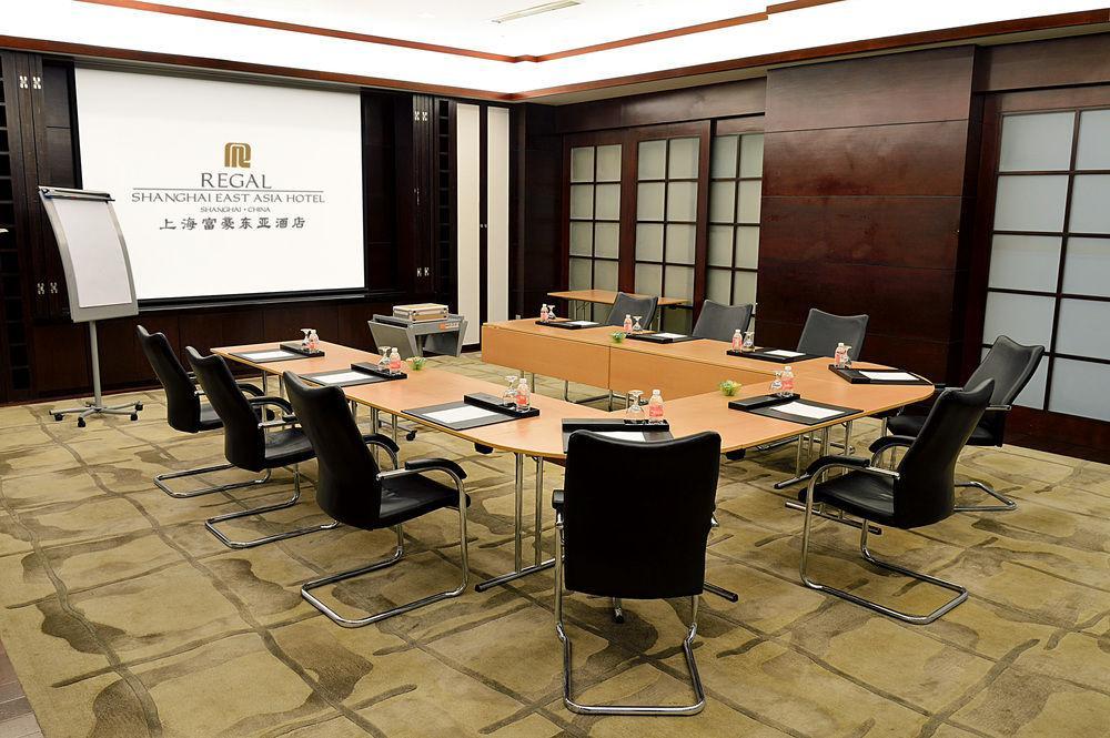 Regal East Hotel 4*