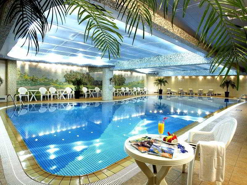 Hotel Regal East